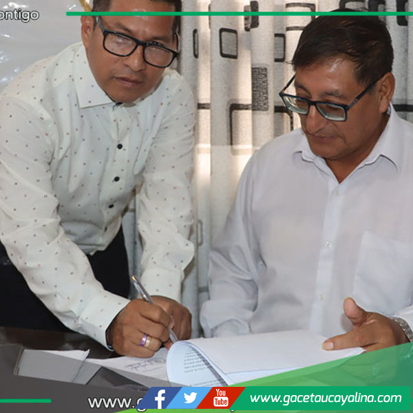 Alcalde de la Provincia de Ucayali firma convenio para Casa Materna