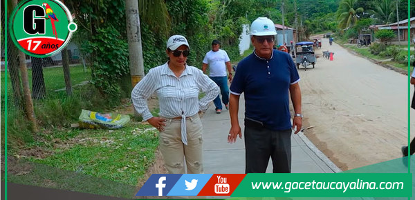 Alcalde Lovo Tello inspecciona vereda peatonal en calle Petroperú
