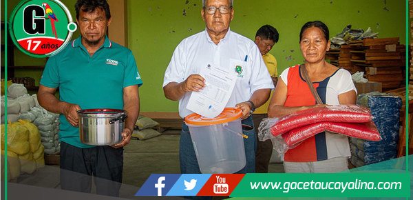 Municipalidad de Atalaya entrega ayuda a afectada por inundación
