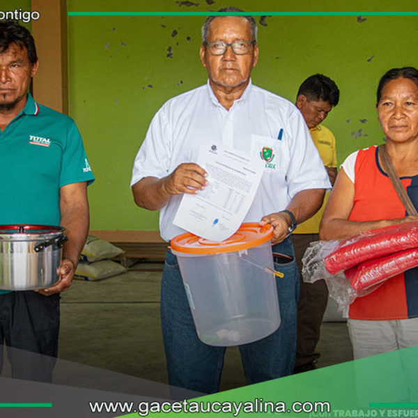 Municipalidad de Atalaya entrega ayuda a afectada por inundación