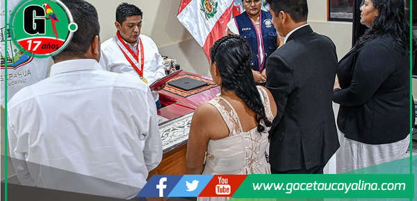 Geler Dávila y Diana Plaza celebran primer matrimonio civil 2025 en Sepahua