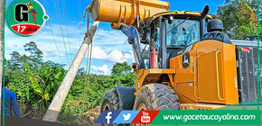 Sepahua renueva poste y línea eléctrica en zona clave