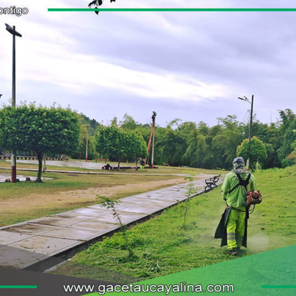 Municipalidad de Ucayali - Contamana mejora áreas verdes y turísticas