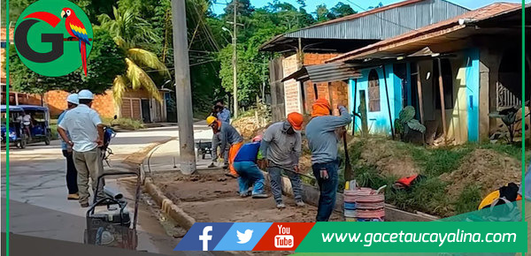 Contamana construye vereda en calle Nuevo Progreso tercera etapa