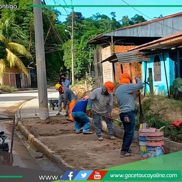 Contamana construye vereda en calle Nuevo Progreso tercera etapa