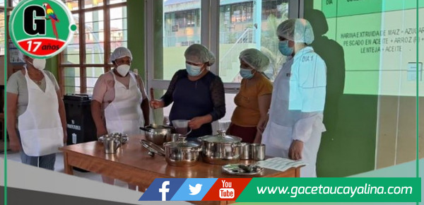 Capacitan a manipuladores de alimentos en Mazuko para mejorar servicio de alimentación escolar 