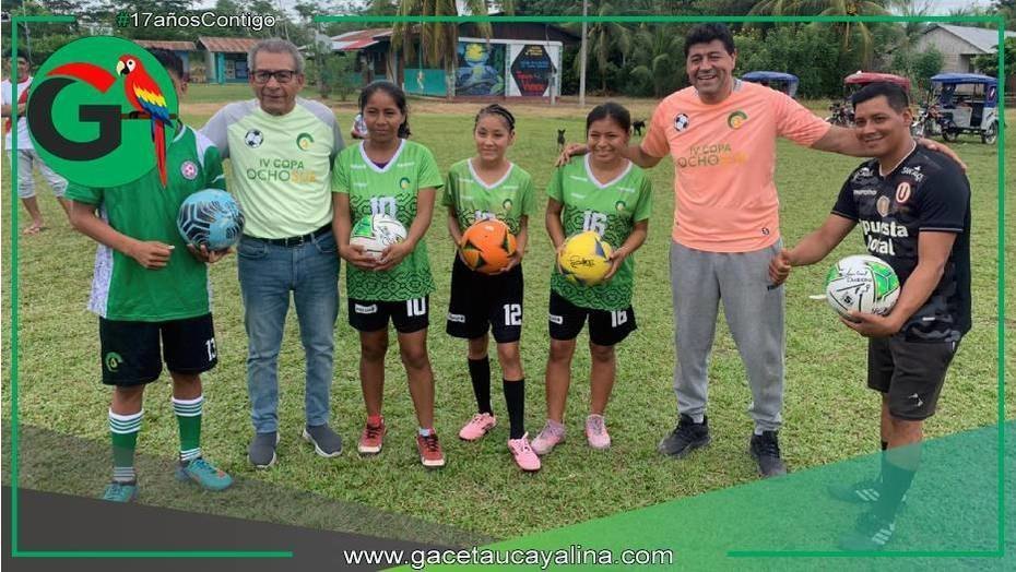 Checho Ibarra y Chumpitaz motivan a jóvenes en Ucayali