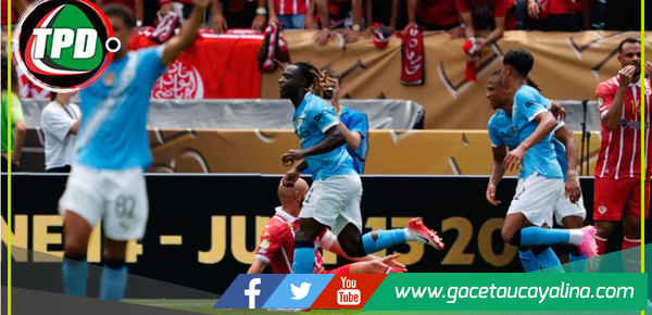 Manchester vence a Wydad 2 a 0 