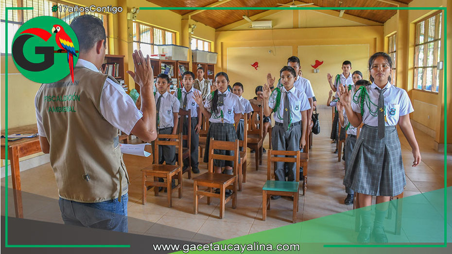 Estudiantes de Sepahua juramentan como promotores ambientales escolares