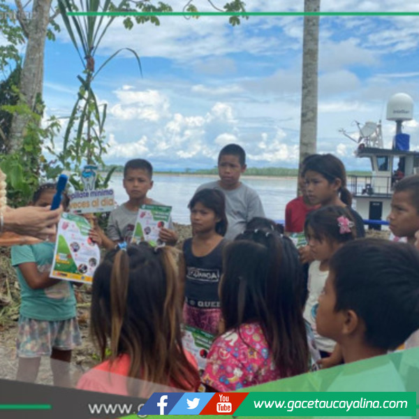 Ucayali: Niños Shipibo-Konibo acceden a atención médica en su lengua materna a bordo del BAP Curaray