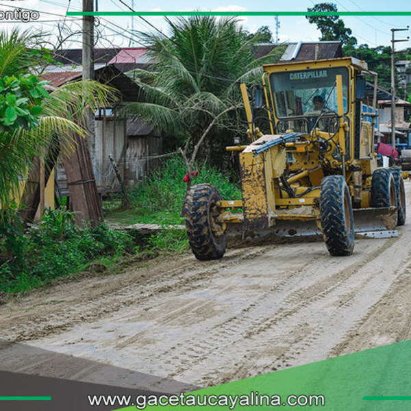 Municipalidad optimiza calle José Olaya con trabajos de nivelación en Contamana