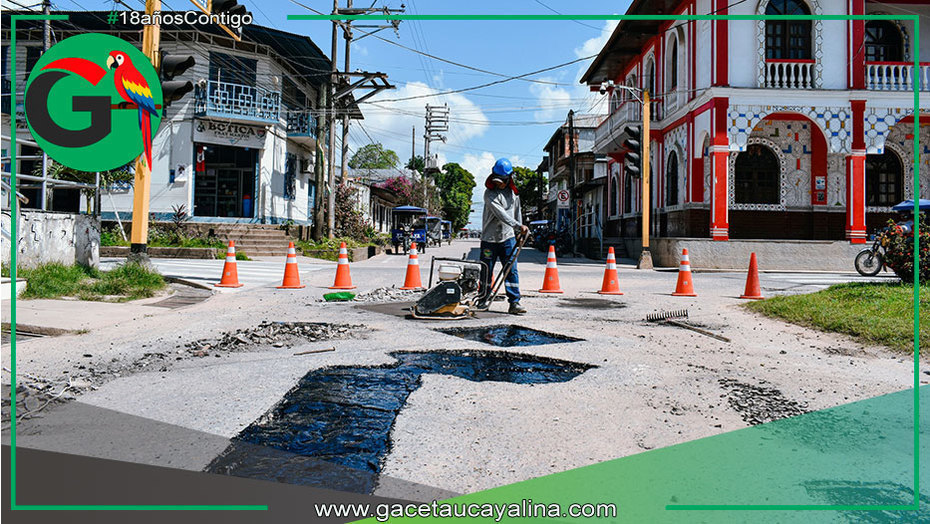 Resanan pavimento flexible en importante vía de Contamana urbana
