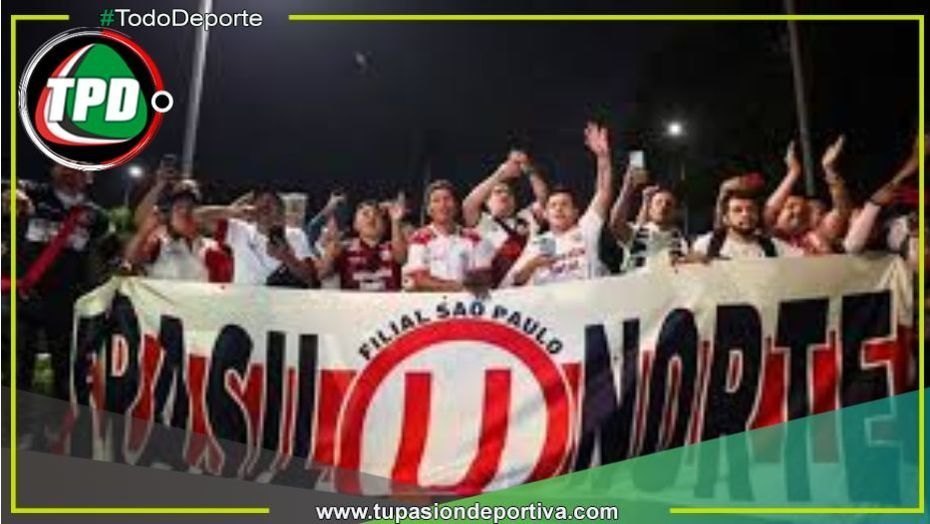 Universitario recibe multitudinario banderazo de sus hinchas en Arequipa
