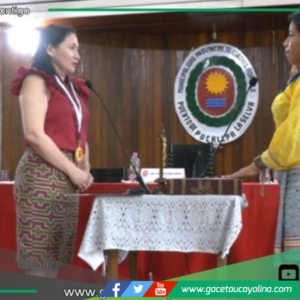 Marlys Bardales juramenta como regidora provincial de Coronel Portillo