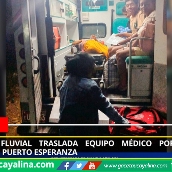Ambulancia fluvial traslada equipo médico por emergencia obstétrica en Puerto Esperanza