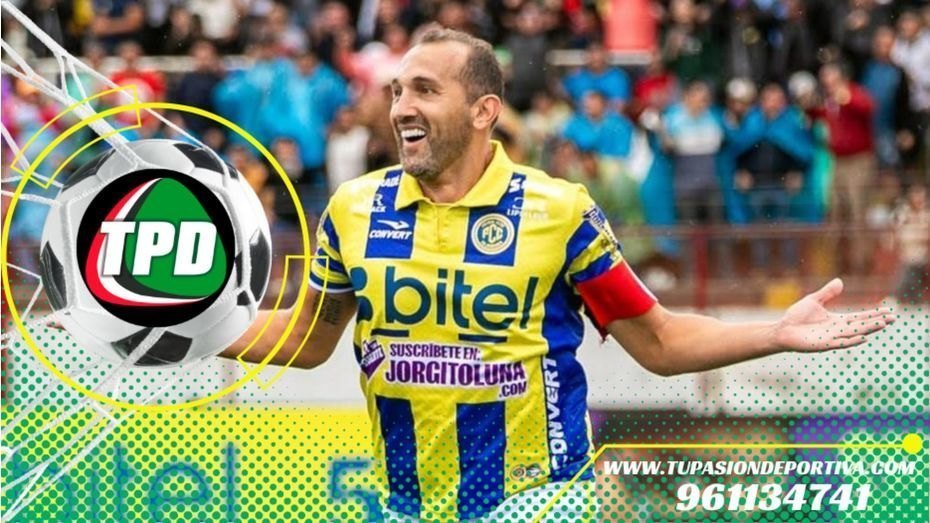 Hernán Barcos cerca de Cristal