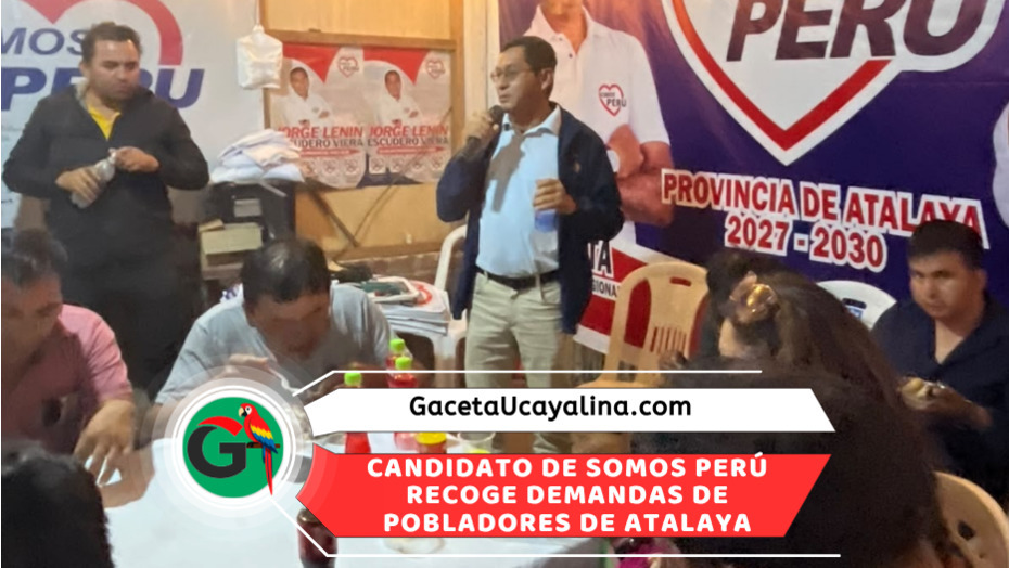 Candidato Lenín Escudero dialoga con pobladores durante conversatorio en local de Campaña en Atalaya